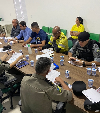 Reunião para alinhamento da segurança na partida Goiás x Corinthians