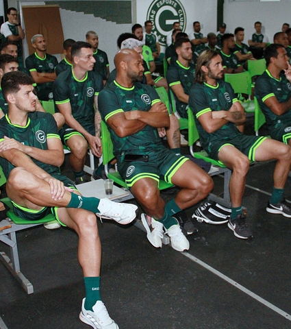 ELENCO ESMERALDINO SE APRESENTA PARA A TEMPORADA 2023