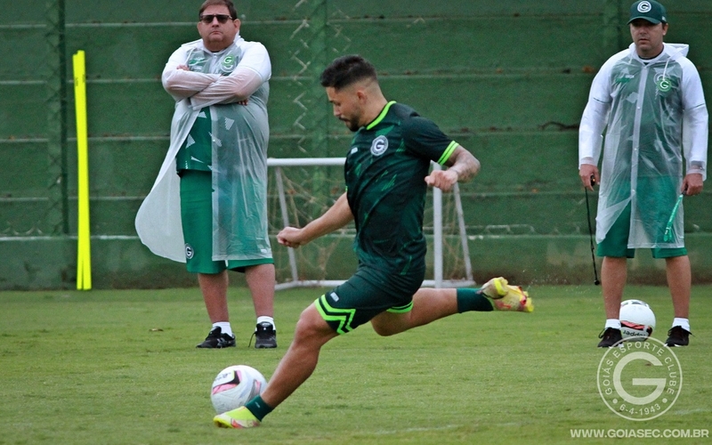 Após estreia com vitória no Goianão, jogadores do Goiás se reapresentam de olho no clássico