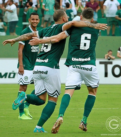 Com casa cheia e lindo gol de Felipe Ferreira, Goiás vence o Vila Nova