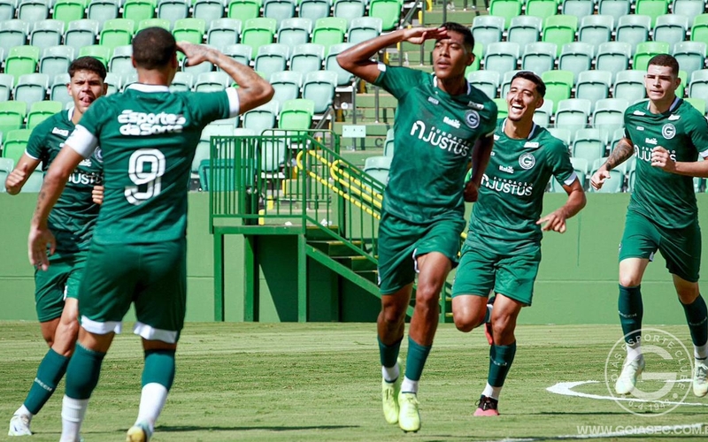 Mina e Kennyd marcam e o Verdão vence a primeira no Brasileirão Sub-20