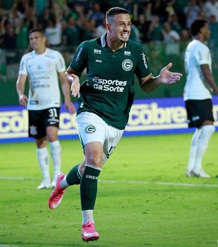 Goiás faz grande jogo e bate o Corinthians por 3 a 1