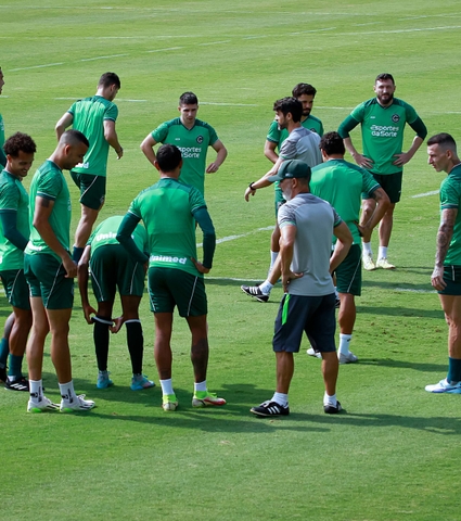 Verdão finaliza preparação e embarca para o RJ