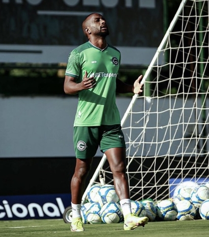 Esmeraldino treina na Serrinha e finaliza preparação para estreia em casa