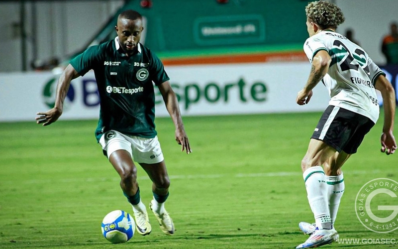 Com gol de LH, Esmeraldino empata com o Coritiba