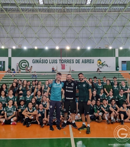 Goiás introduz novas turmas ao voleibol feminino