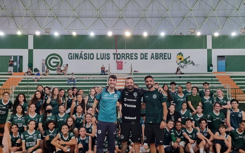 Goiás introduz novas turmas ao voleibol feminino