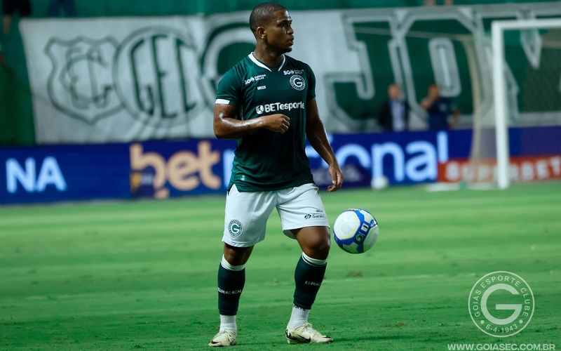Juninho marca novamente e Verdão vence Amazonas
