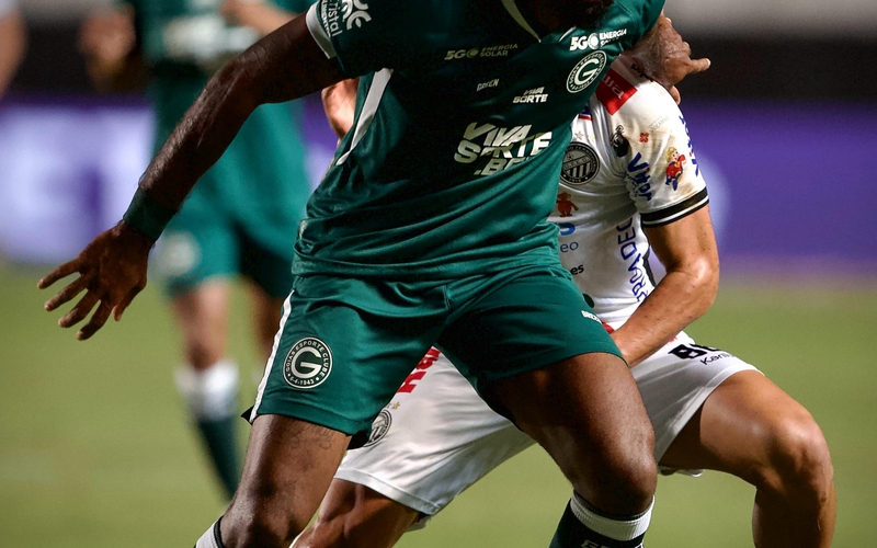 Goiás vence o Operário de virada por 2 a 1 e assume a vice-liderança do Brasileirão Série B