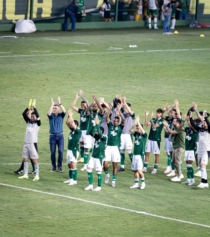 Goiás vence o Cuiabá por 3 a 1 e volta à liderança da Série B de forma isolada