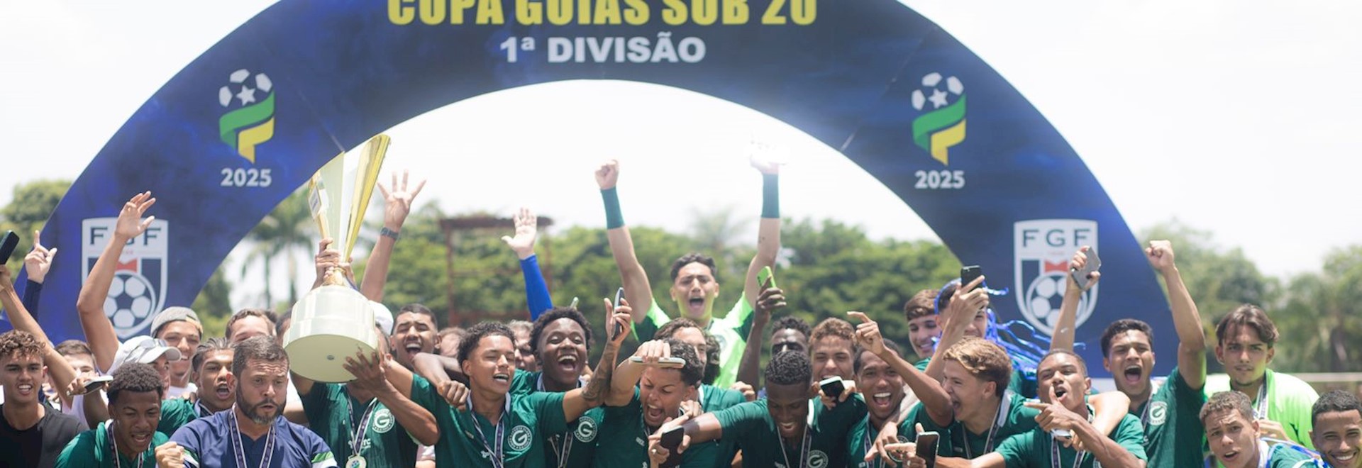 Base do Goiás vence todas as competições estaduais disputadas no segundo semestre